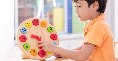 Kegiatan seru untuk anak belajar membaca bilangan dan waktu