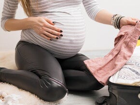 Isi Tas Bersalin Bagi Mam yang Akan Operasi Caesar  Isi Tas Bersalin Bagi Mam yang Akan Operasi Caesar