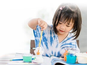 Si Kecil Senang Mewarnai Si Kecil Senang Mewarnai