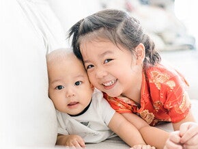 Mengajarkan Anak Untuk Saling Menyayangi Mengajarkan Anak Untuk Saling Menyayangi