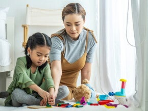 Panduan Stimulasi Tumbuh Kembang Anak Usia 1-3 Tahun Panduan Stimulasi Tumbuh Kembang Anak Usia 1-3 Tahun
