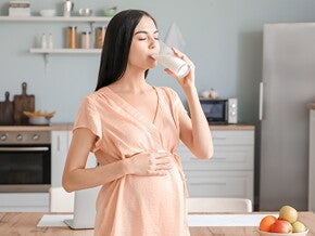 5 Tips Memilih Susu Ibu Hamil untuk Kurangi Mual Muntah (Thumbnail).jpg 5 Tips Memilih Susu Ibu Hamil untuk Kurangi Mual Muntah (Thumbnail).jpg