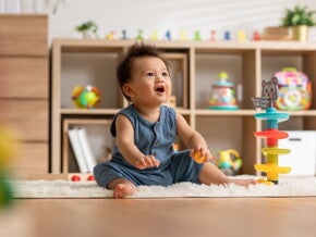 Panduan Lengkap untuk Memantau Perkembangan Bayi. Yuk, Simak!  Panduan Lengkap untuk Memantau Perkembangan Bayi. Yuk, Simak!
