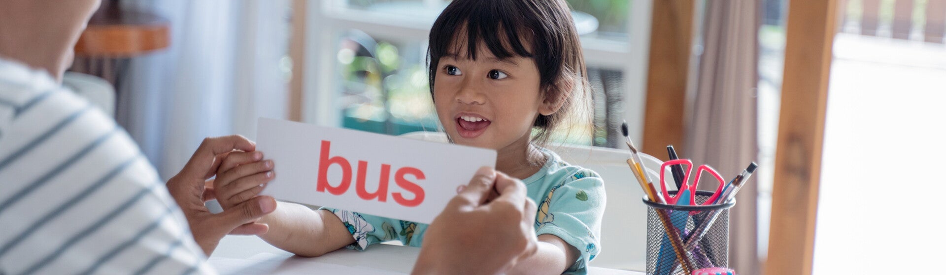 5 Cara Mengajarkan Anak Mengenal Huruf yang Menyenangkan Ini 5 Cara Mengajarkan Anak Mengenal Huruf yang Menyenangkan Ini