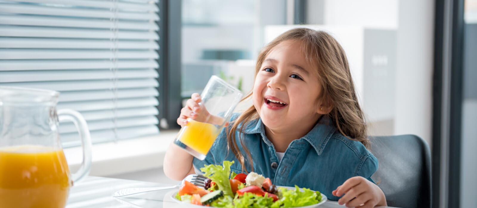 Tips Penuhi Asupan Nutrisi untuk Jaga Berat Badan Ideal Anak